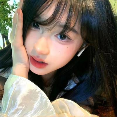 三凤嬉春 海报
